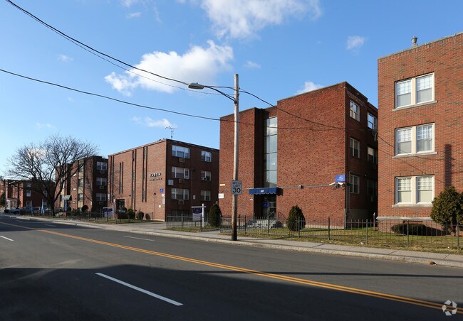 Garden Hill Apartments