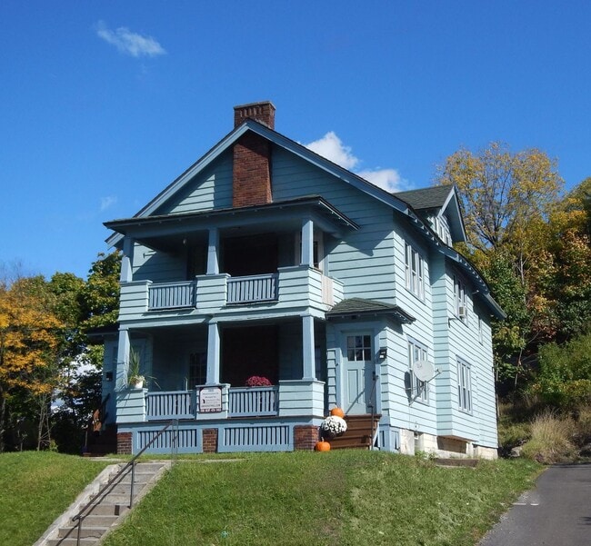 Photo - 569 Westmoreland Ave Unit Westmoreland 569.2