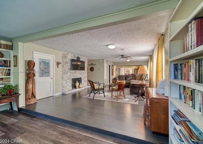 Photo - 3900 W 17th St