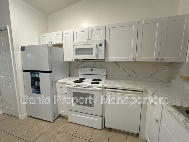 2921 SE 13th Ave Unidad 205