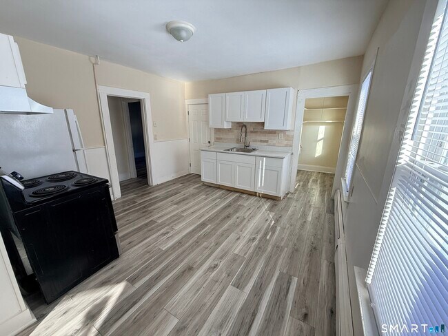 Photo - 15 Beacon St Unit 1st Floor