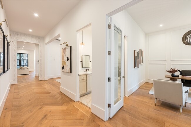 Photo - 2817 Albans Rd