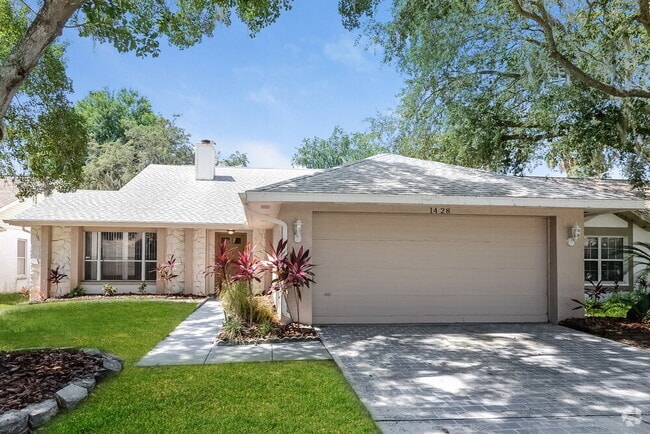 Building Photo - 1428 High Knoll Dr Rental