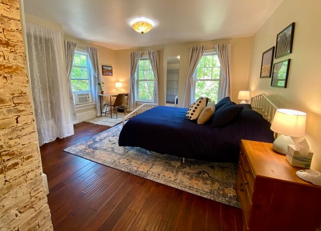 504 Middle St Unidad Fully Furnished Apt