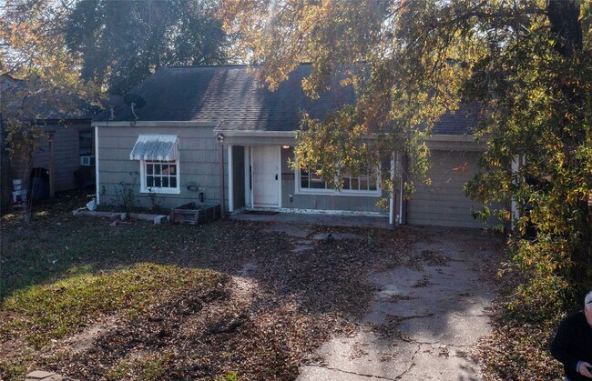 Photo - 3826 Landa Ln