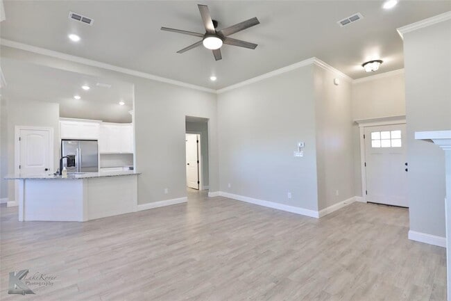 Photo - 7523 Security Ln