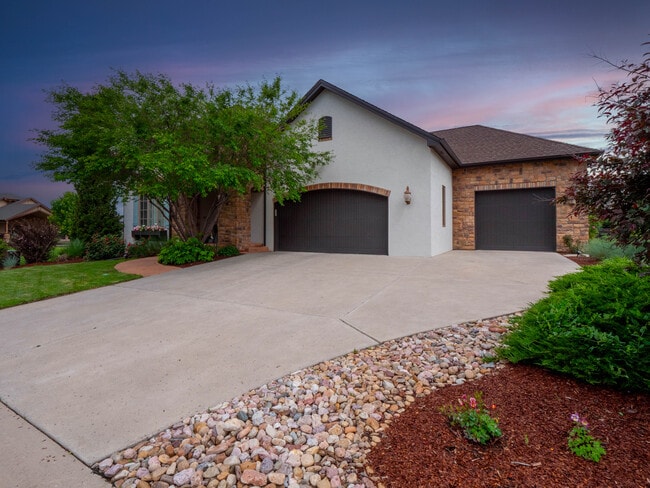 Photo - 972 Hawkshead St