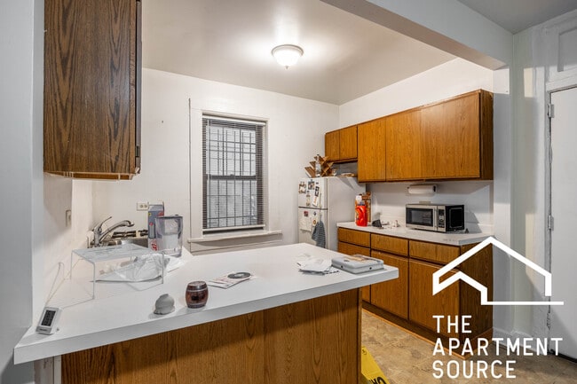 Photo - 1627 N Winchester Ave Unit G