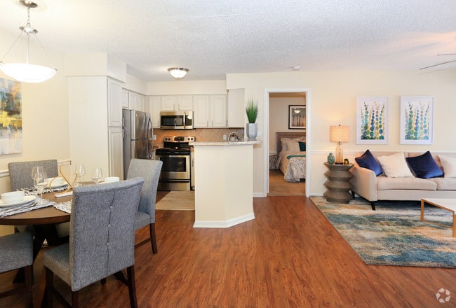 Interior Photo - The Pointe at Carrollwood