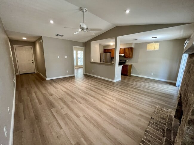 Photo - 4501 Dorsett Oaks Cir Unidad A