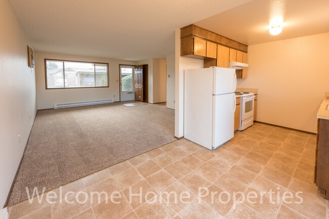 Beautiful 2 Bedroom Home in Quiet Neighborhood - Beautiful 2 Bedroom Home in Quiet Neighborhood Unit 1937 Plaza