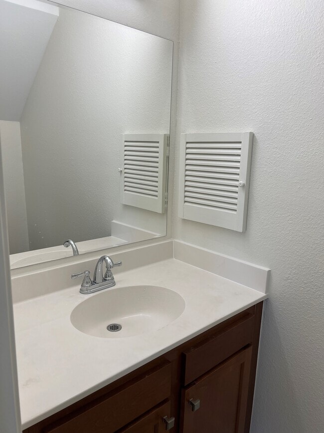 Photo - 1204 Cambridge Dr