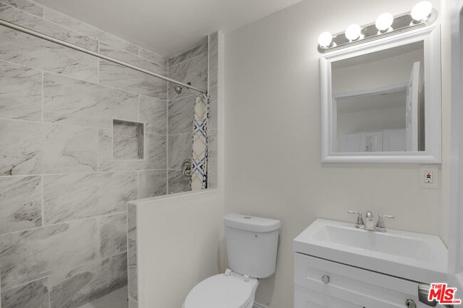 Photo - 7705 Baird Ave