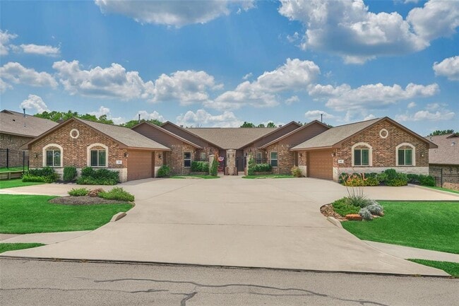 Building Photo - 201 Bessie Price Owen Dr Rental