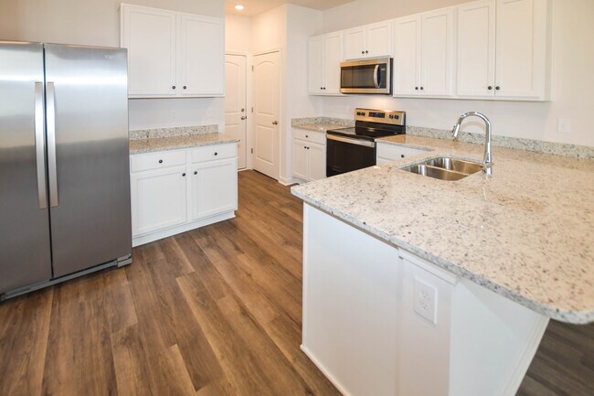 Photo - 130 Maple Spring Trl