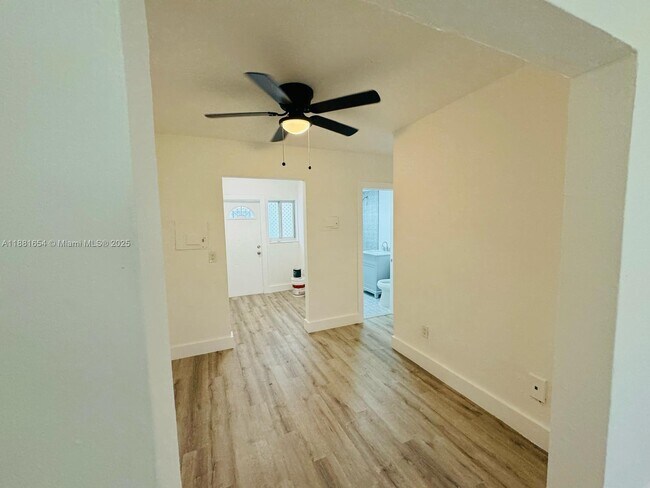 Photo - 1135 Euclid Ave Unit 105