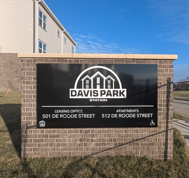 Photo - Davis Park Station