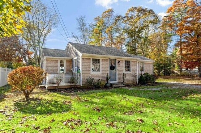 Building Photo - 10 Greenwood St