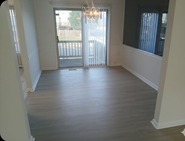 Photo - 103 Joyceton Terrace