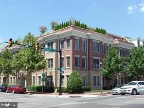 Building Photo - 1115 Cameron St Unit 305