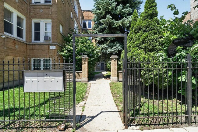 Photo - 1854 S Central Park Ave Unit 1852 - 2E