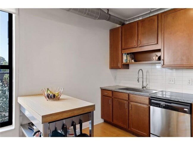 Photo - 15 E Franklin Ave Unit 309