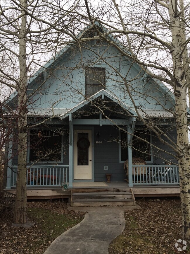 Building Photo - 9076 Village Way Rental