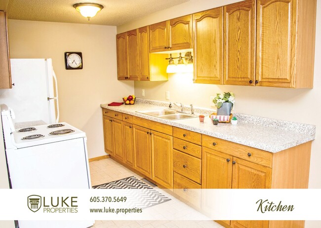 Photo - 1424 E 4th St