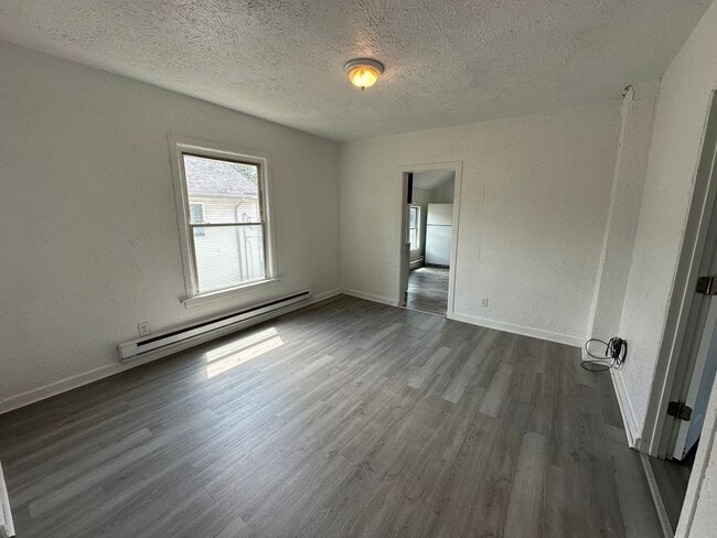 Photo - 1065 Caulfield Ave SW Unit Apt 2