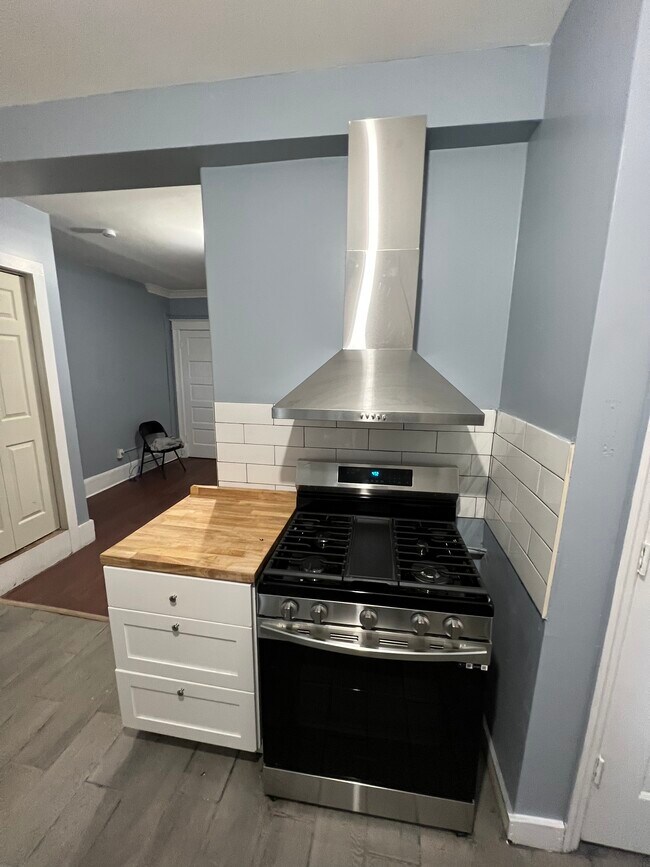 Photo - 546 Main St Unit 2