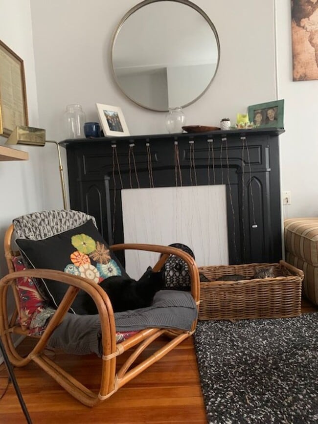 Photo - Fourth and Spring