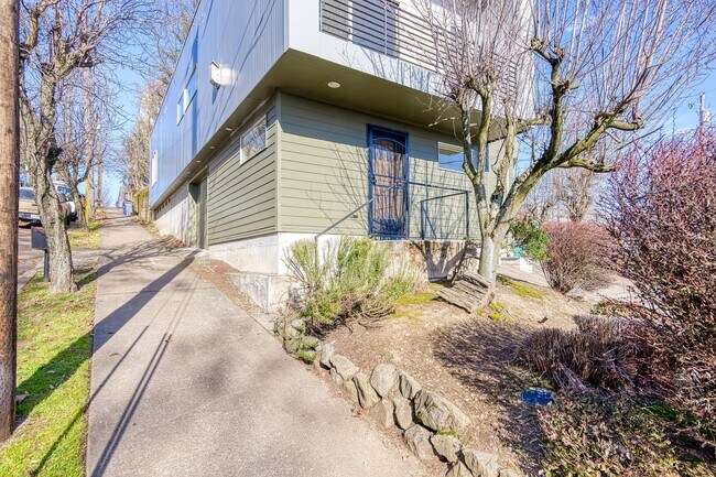 Photo - North Portland Recently Renovated Condo Unidad 3220 N Michigan