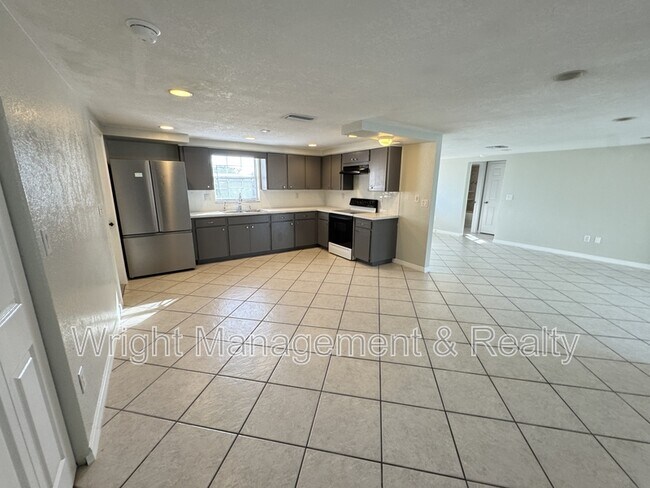 Photo - 7611 Ilex Dr