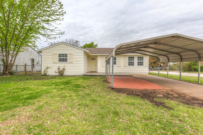 Photo - 404 S 200th E Ave