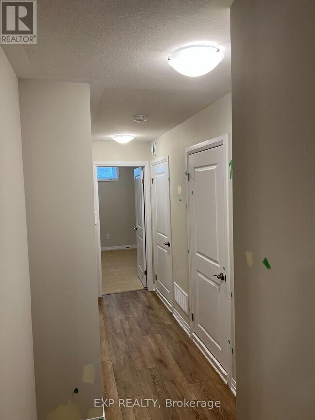 Photo - 25 Isherwood Ave