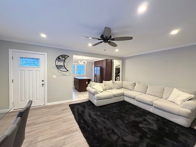 Photo - 43 Frankton Ave