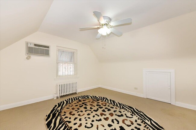 Photo - 176-02 Kildare Rd Apartment Unit 2