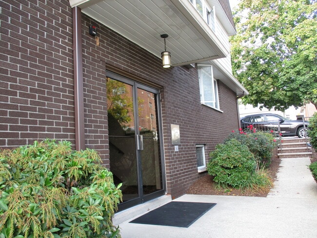 Entrance - 88 Feronia Way Unit 1A