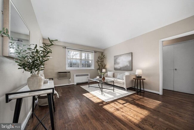 Photo - 201 N Trenton St Unit 1