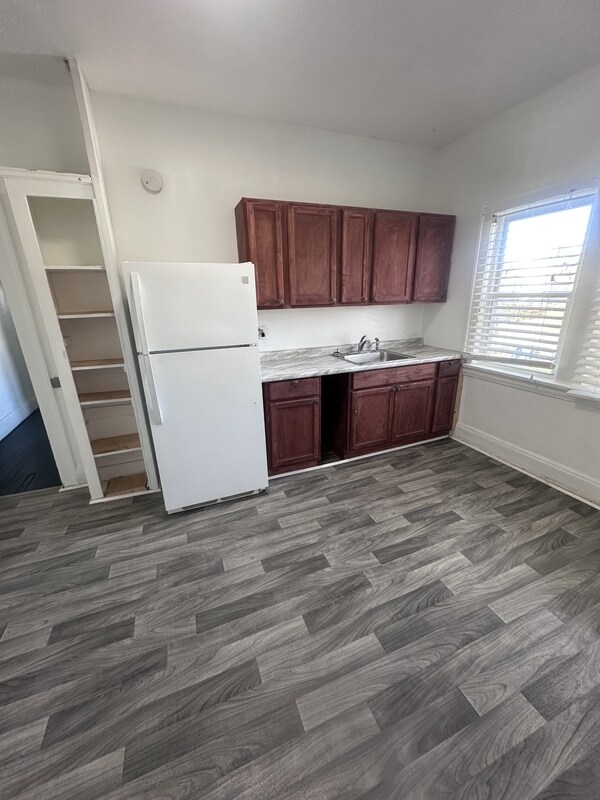 Photo - 3412 E 147th St