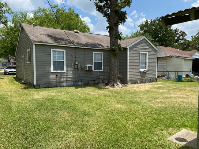 Photo - 205 Chambers St