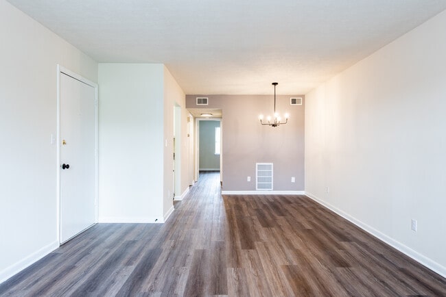 Photo - Grinstead Manor Apartments