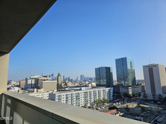 Photo - 3223 W 6th St Unidad 1105