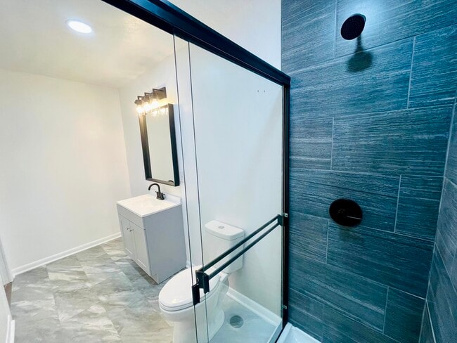 Photo - 908 S Crutcher Ave Unit B