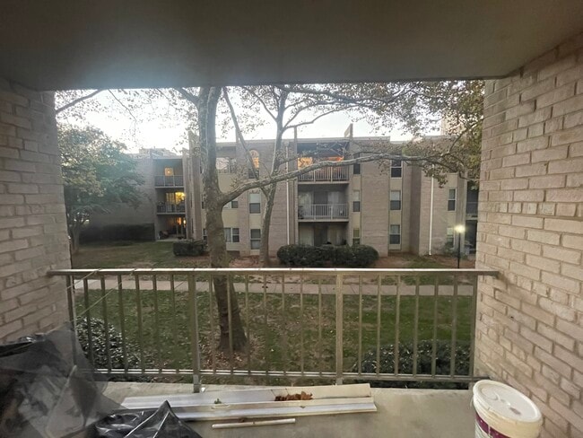 Photo - 14 Canterbury Sq Unit ###