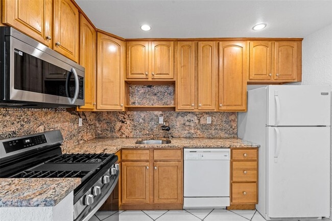 Photo - 8650 SW 67th Ave Unidad 1027