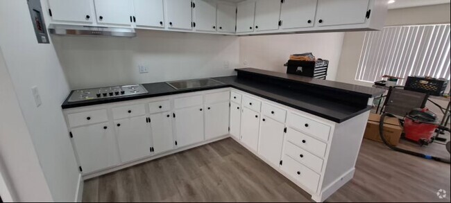 Building Photo - 1002 Mission Dr Unit D Rental