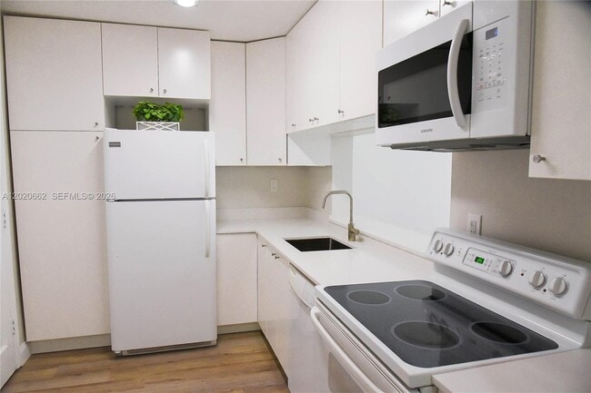 Photo - 9611 SW 77th Ave Unidad 206A