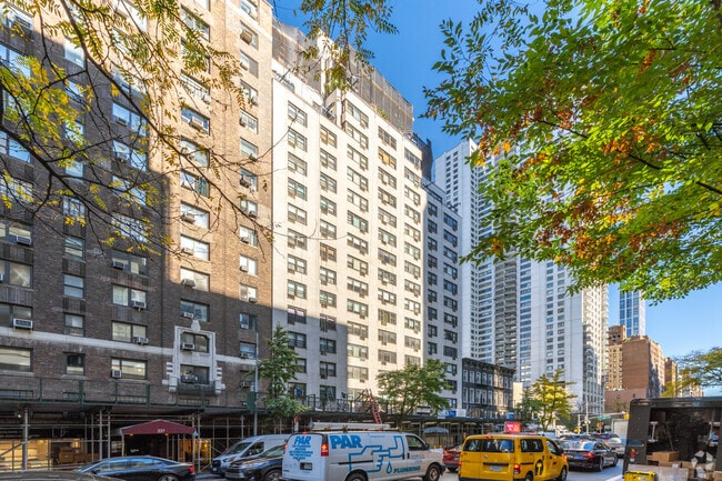 Photo - 235 E 57th St