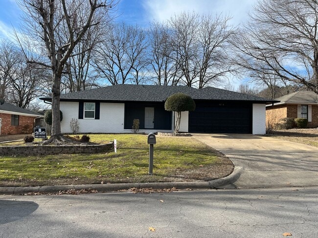 Building Photo - 3200 S 56th St